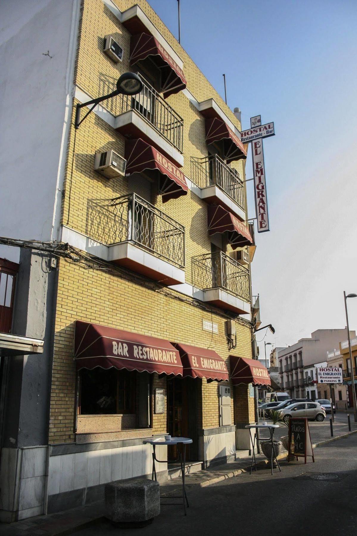 Hostal El Emigrante Dos Hermanas Ngoại thất bức ảnh