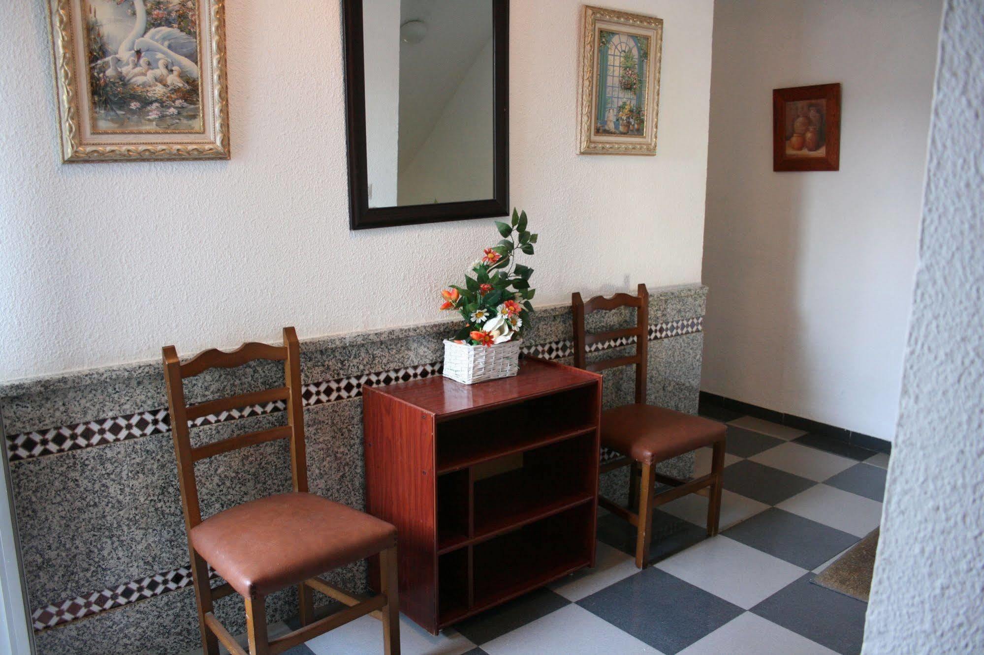 Hostal El Emigrante Dos Hermanas Ngoại thất bức ảnh