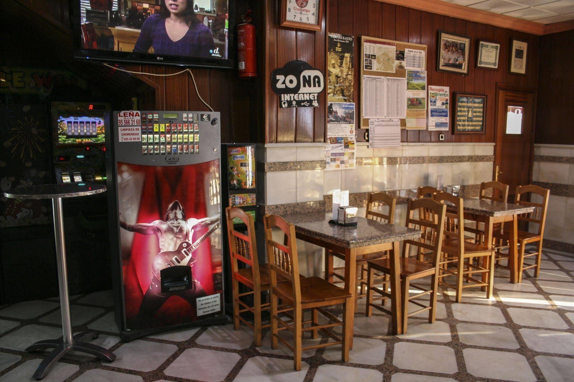 Hostal El Emigrante Dos Hermanas Ngoại thất bức ảnh