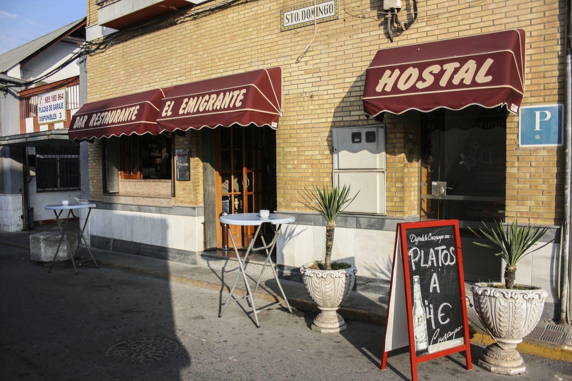 Hostal El Emigrante Dos Hermanas Ngoại thất bức ảnh