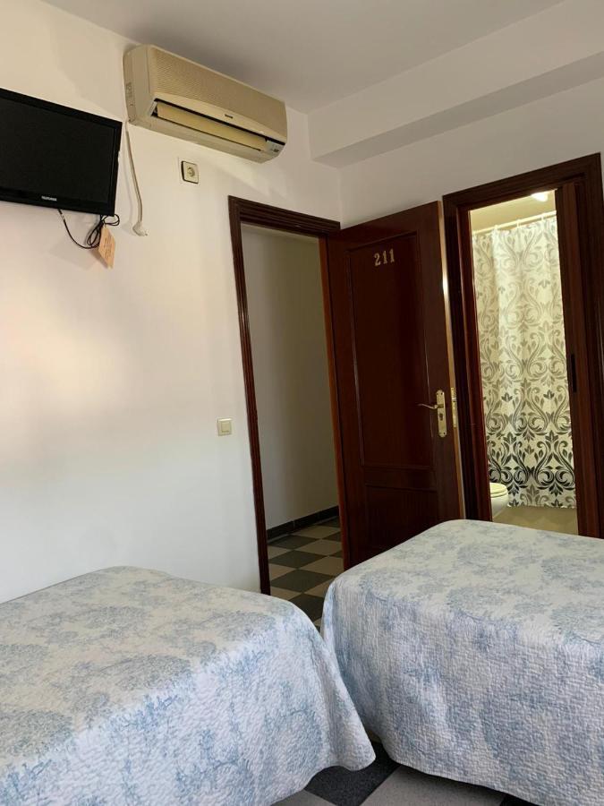 Hostal El Emigrante Dos Hermanas Ngoại thất bức ảnh