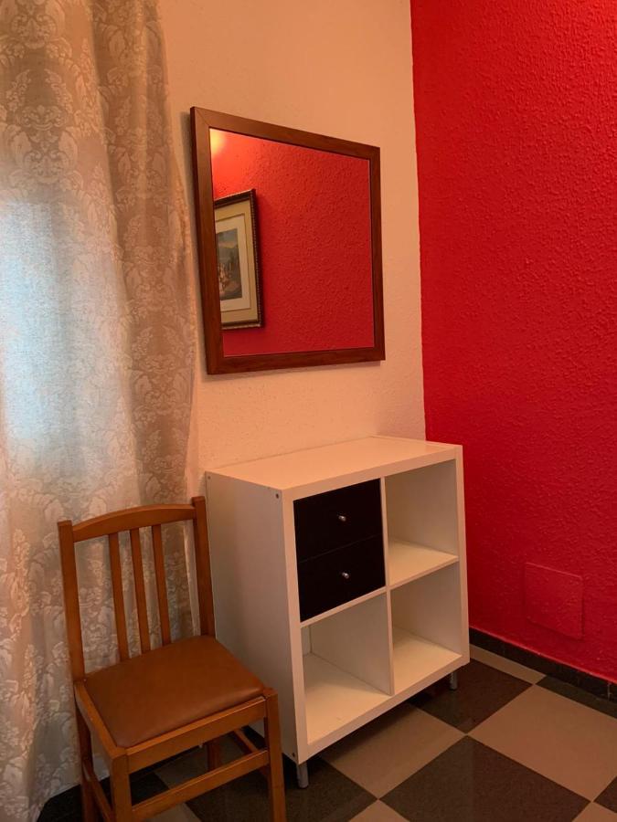 Hostal El Emigrante Dos Hermanas Ngoại thất bức ảnh